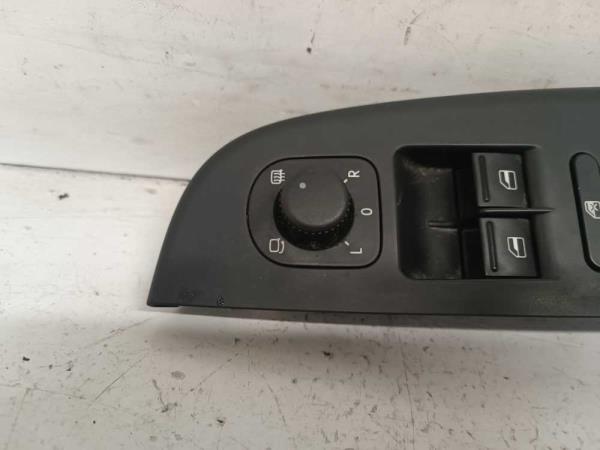 BOUTON LEVE VITRE VW GOLF 5 / JETTA/ GOLF 5/6 BREAK  ( 4 VITRES ) + RETRO RABATABLE - Vue 2